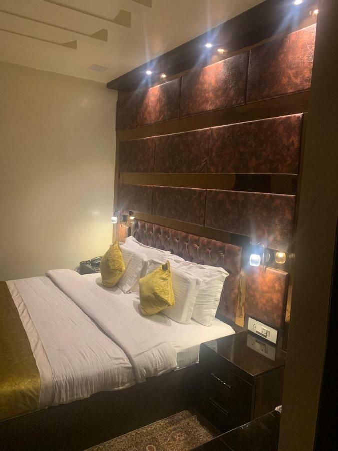 Hotel Mmk Kanpur Exterior photo