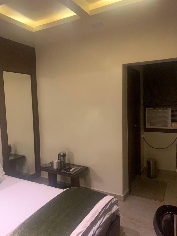 Hotel Mmk Kanpur Exterior photo