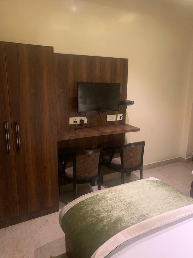 Hotel Mmk Kanpur Exterior photo